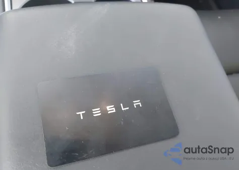 2022 Tesla Model Y Performance Dual Motor All-Wheel Drive z USA, uszkodzony, nr VIN 7SAYGDEF1NF375927